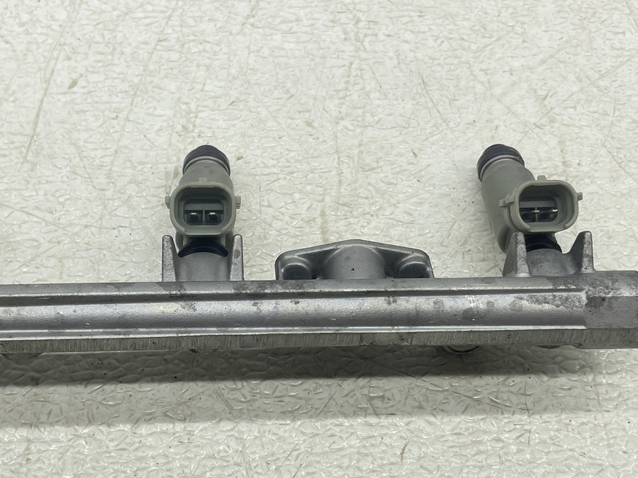 02-05 KAWASAKI NINJA ZX12R FUEL INJECTORS RAIL 16065-1377 49033-1056 49056-1056