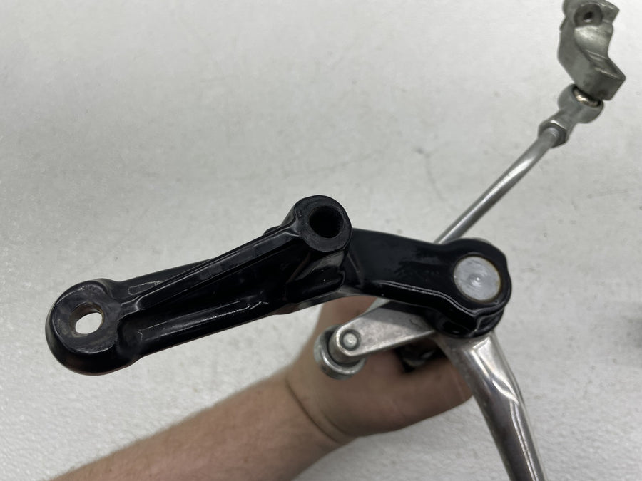 06-07 HARLEY-DAVIDSON STREET ROD VRSCR FRONT FOOT RESTS PEGS STEPS SET PAIR