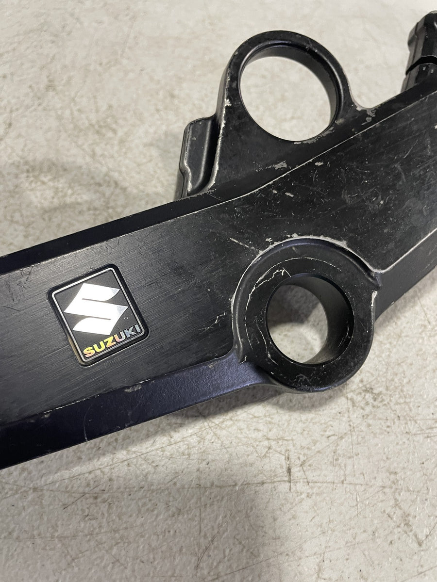 01-03 SUZUKI GSXR600 FORKS UPPER TRIPLE TREE CLAMP
