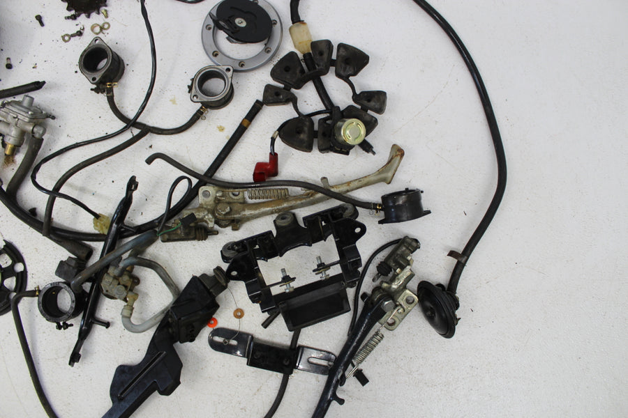 1995 KAWASAKI NINJA ZX6 ZX600E PARTS AND HARDWARE NUTS BOLTS