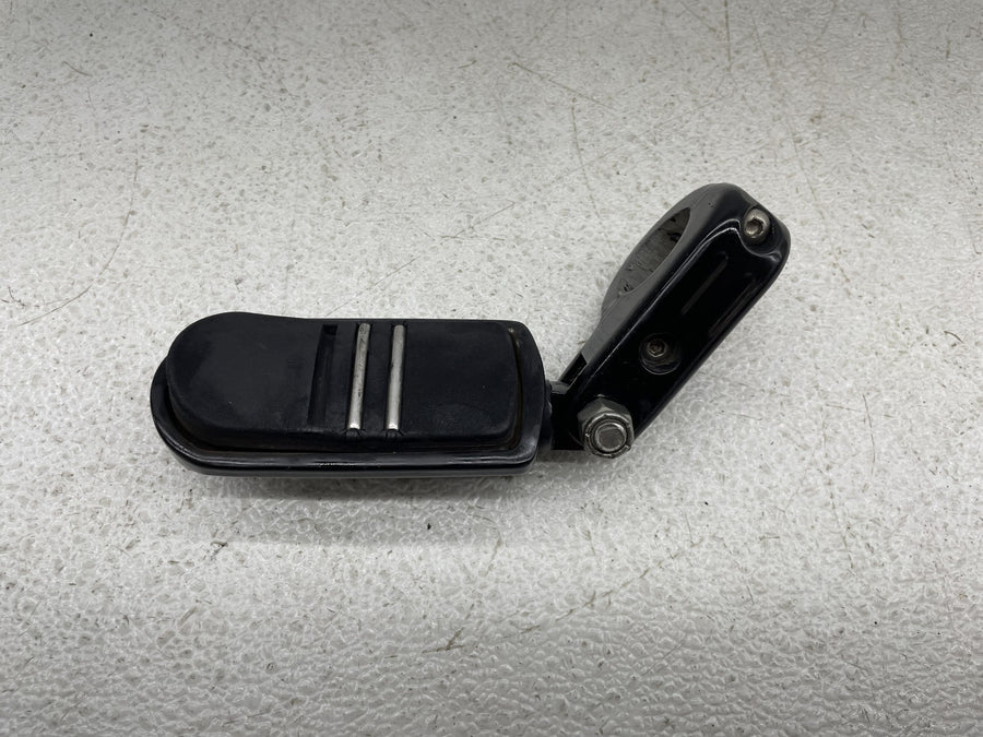 07-11 HARLEY-DAVIDSON STREET GLIDE FLHX FRONT HIGHWAY PEGS FOOT RESTS PAIR