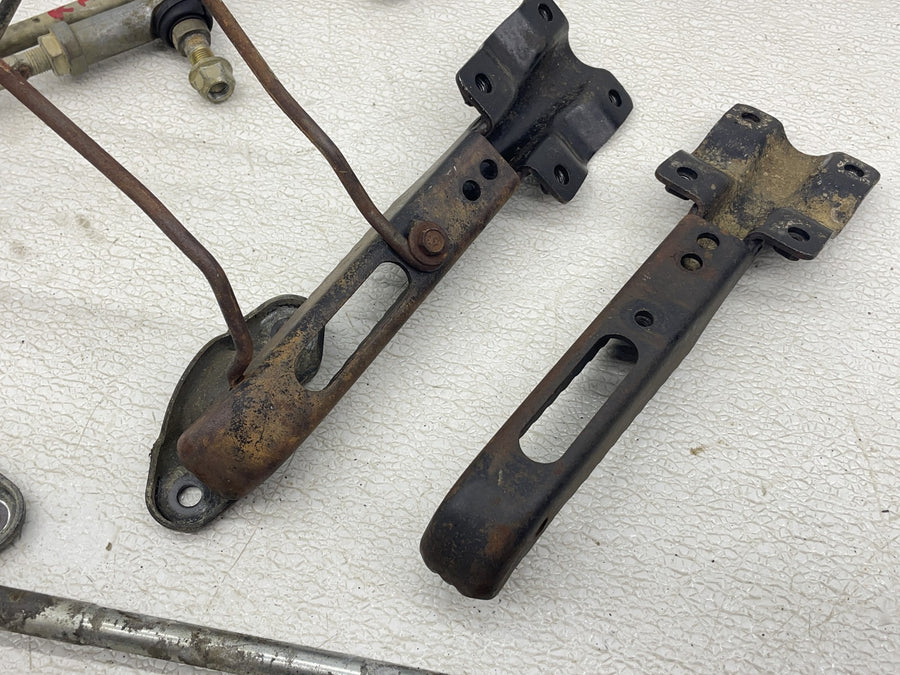 91-96 HONDA FOURTRAX 200 TRX200 TYPE II PARTS HARDWARE TIE RODS PEGS PEDAL MOUNT