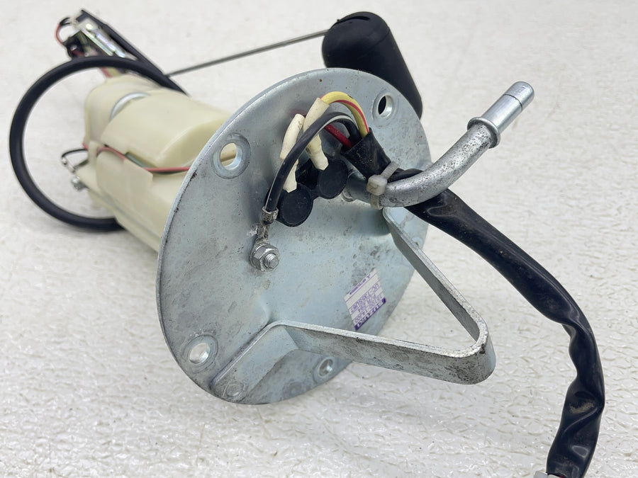 11-26 SUZUKI GSXR600 GSXR750 FUEL PUMP GAS PETROL SENDER UNIT 15100-14J01