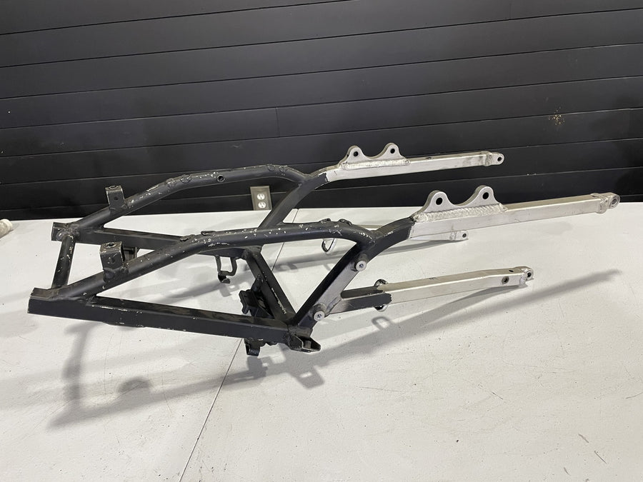 01-05 SUZUKI GSXR600 GSXR750 01-02 GSXR1000 REAR BACK TAIL SUBFRAME SUB FRAME