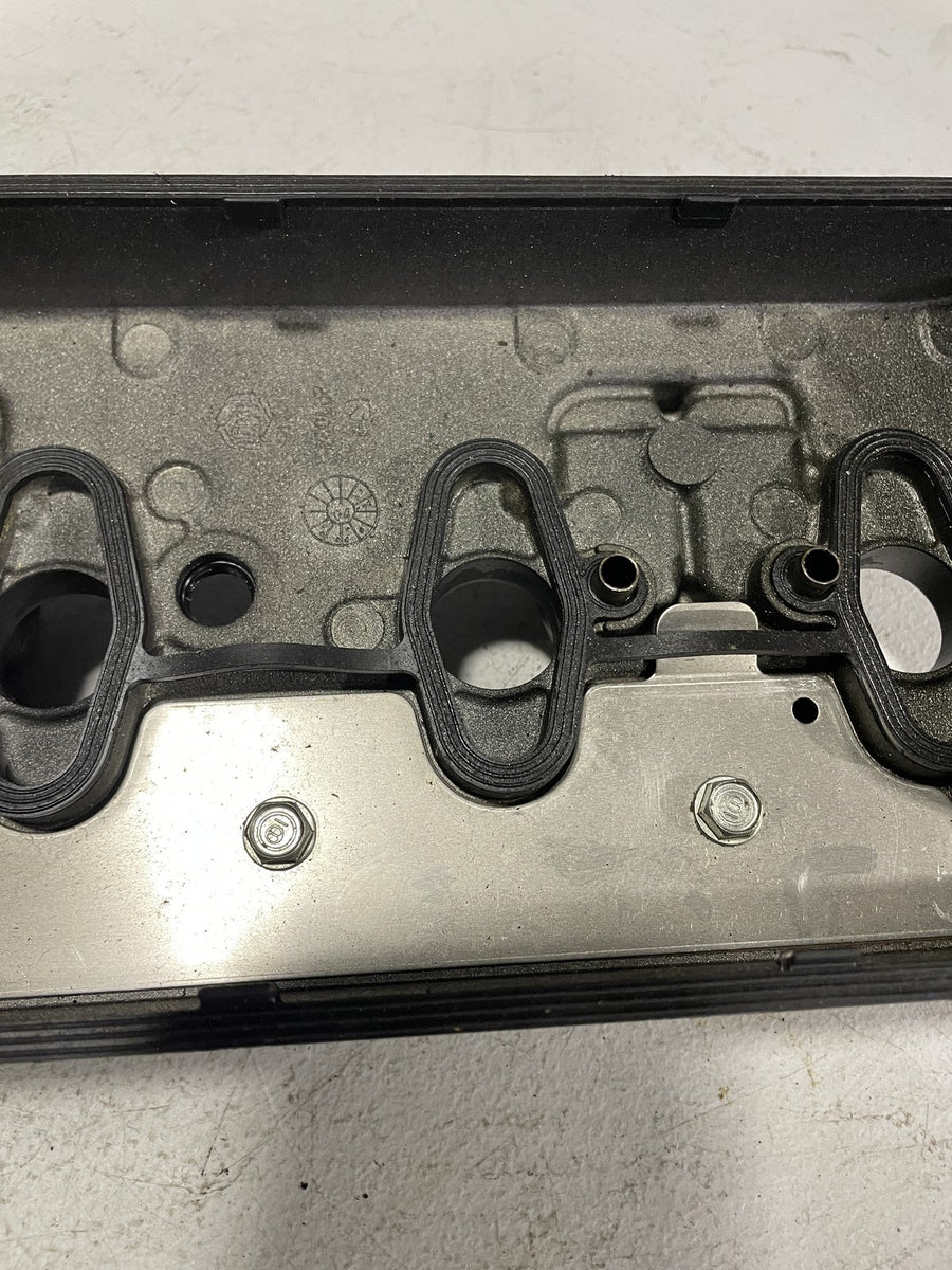 04-05 HONDA CBR1000RR ENGINE TOP END CYLINDER HEAD COVER