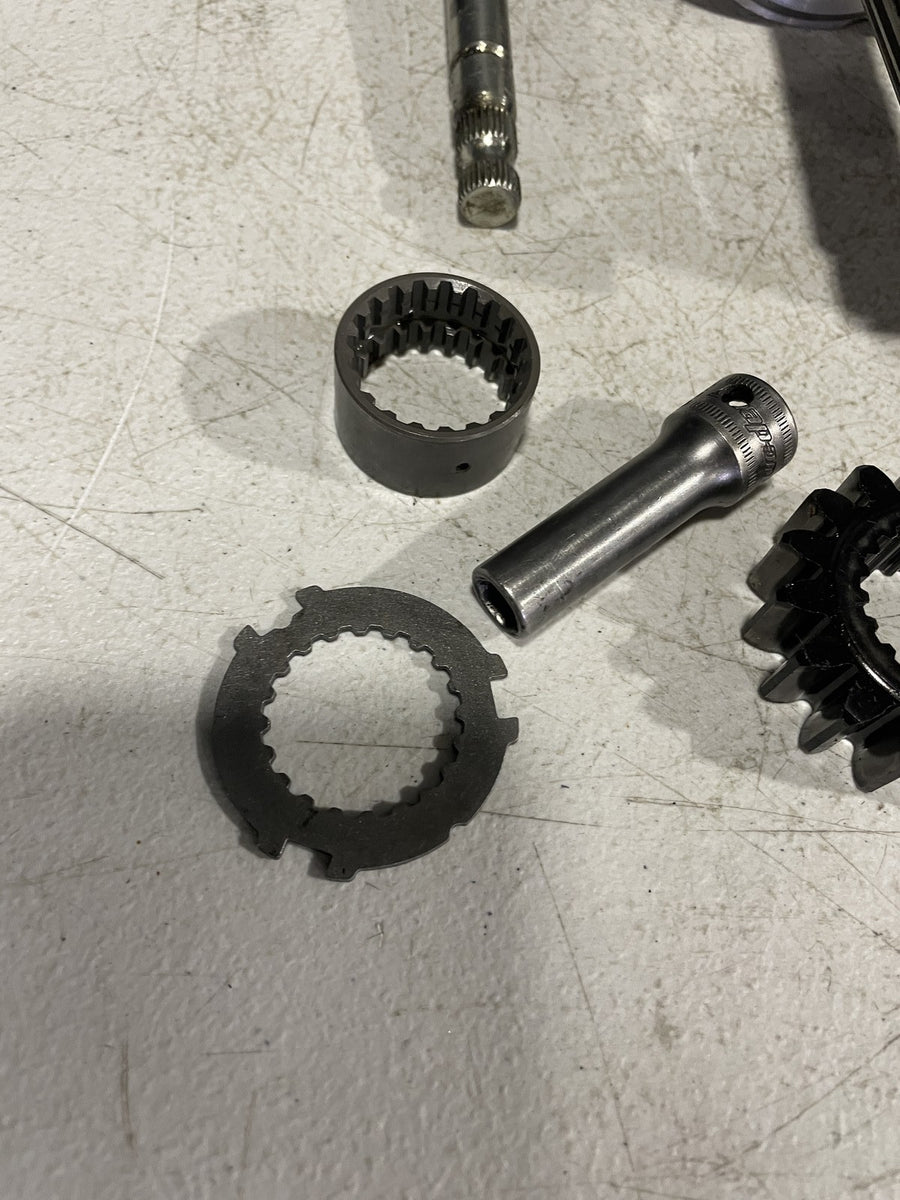 09-14 YAMAHA YZF R1 ENGINE TRANSMISSION GEARS OUTPUT MAIN SHAFT