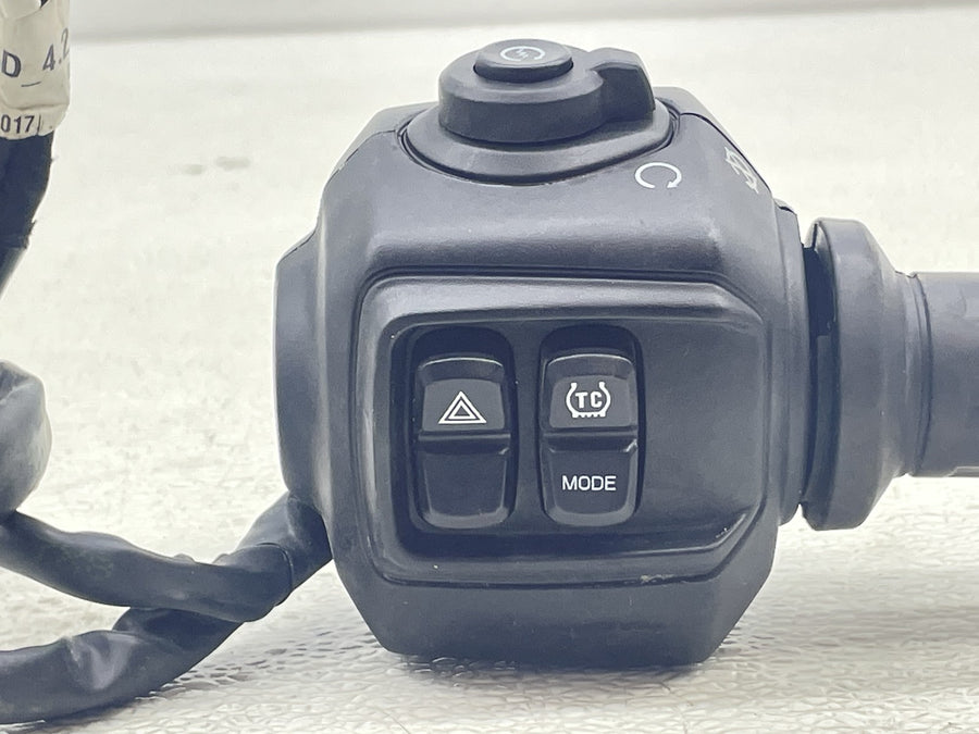 25-26 HARLEY-DAVIDSON NIGHTSTER RH975 RIGHT SWITCH CONTROL KILL OFF START SIGNAL