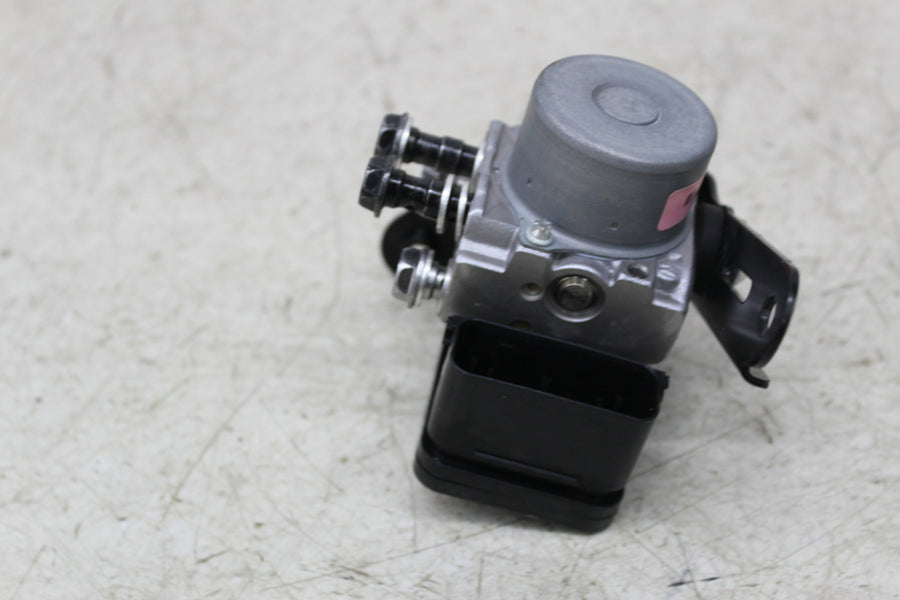 24 KAWASAKI NINJA ZX4R ABS PUMP UNIT MODULE
