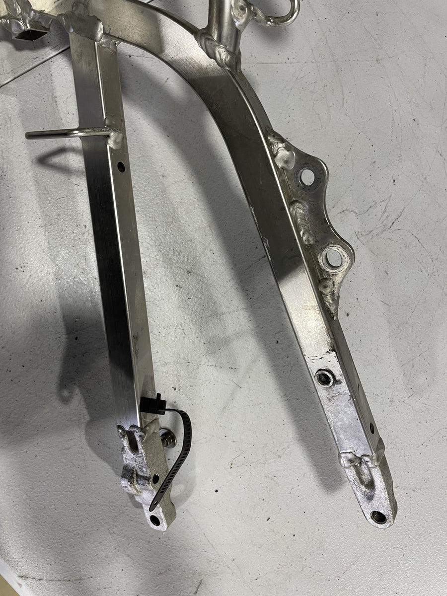 98-03 SUZUKI TL1000R REAR BACK TAIL SUBFRAME SUB FRAME