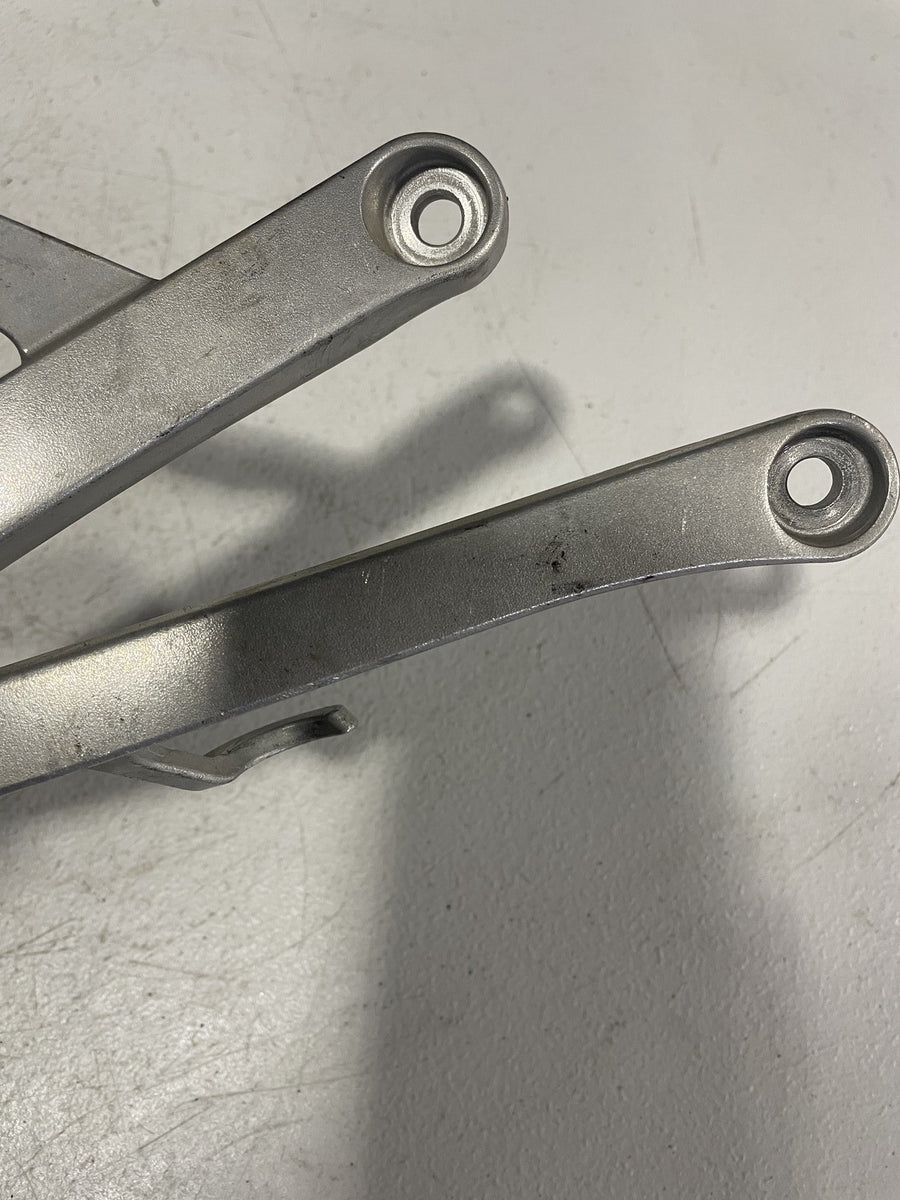 09-12 HONDA CBR600RR REAR BACK PASSENGER PEG SET PAIR