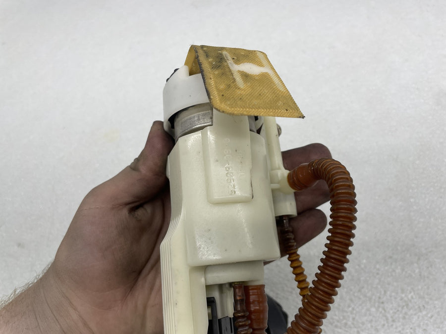 07-11 HARLEY-DAVIDSON STREET GLIDE FLHX FUEL GAS PUMP