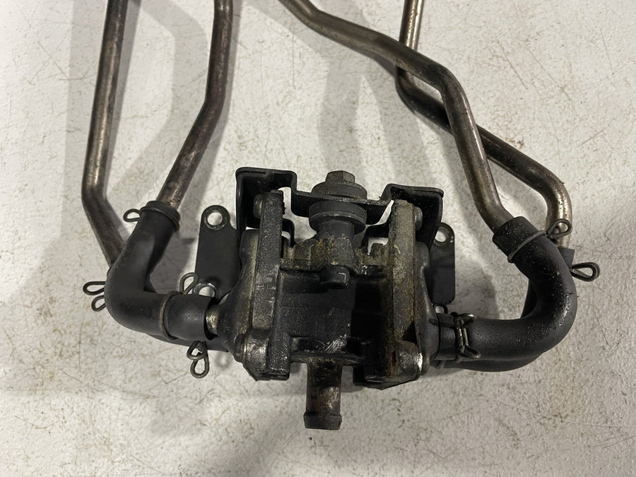 99-07 SUZUKI HAYABUSA AIR VALVE SOLENOID TOP ENGINE SWITCH SENSOR