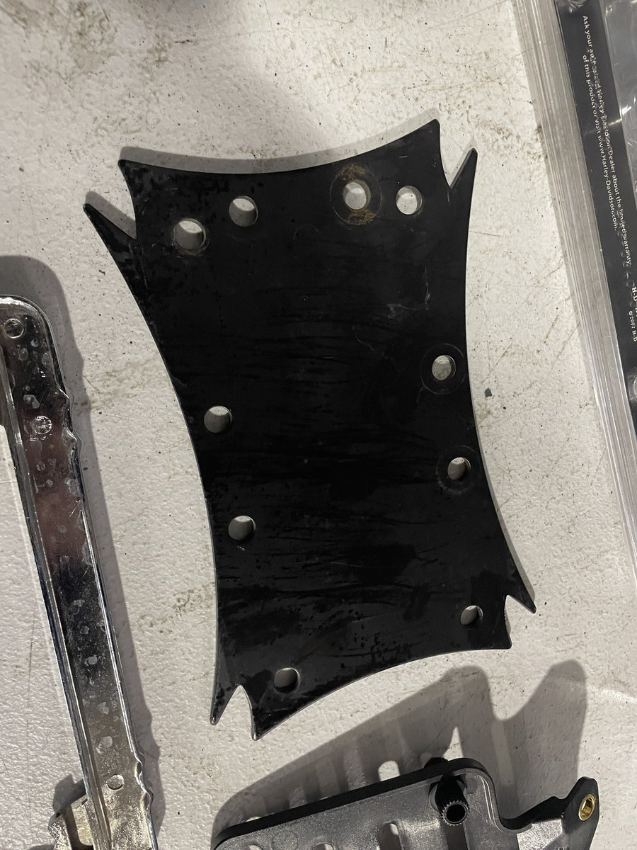 HARLEY-DAVIDSON DYNA SOFTAIL ELECTRA GLIDE CVO REAR LICENSE PLATE MOUNT LOT