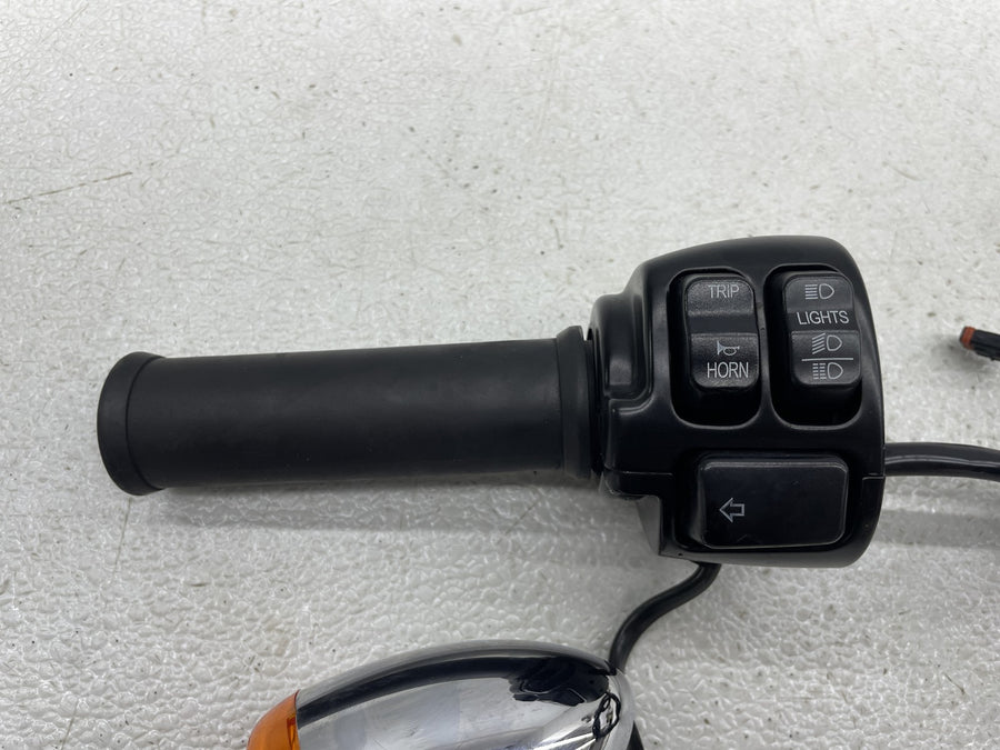 12-17 HARLEY-DAVIDSON DYNA LOW RIDER LEFT CONTROL SWITCH W/ FRONT TURN SIGNAL