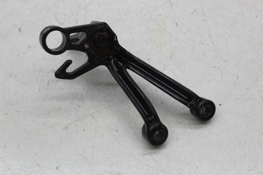 03-04 SUZUKI GSXR1000 LEFT RIGHT REAR BACK PASSENGER FOOT STEP PEGS PAIR