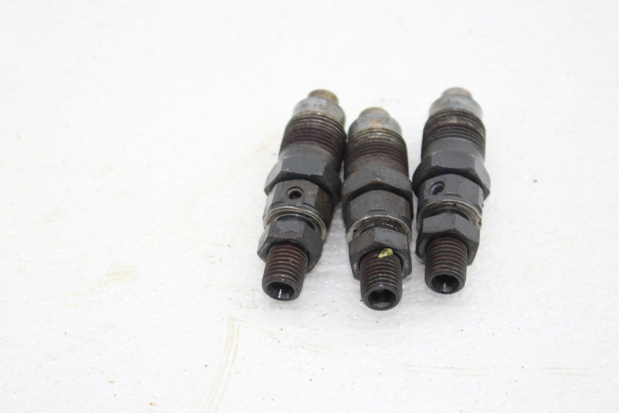 04-10 KUBOTA RTV900 GAS FUEL INJECTOR INJECTORS SET