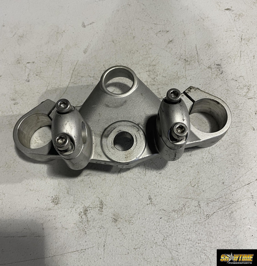 2006 TRIUMPH TIGER FORKS UPPER TRIPLE TREE CLAMP