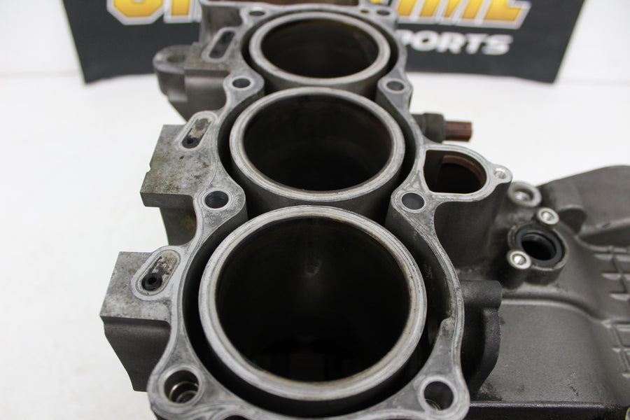 05 HONDA GOLDWING 1800 GL1800 ENGINE MOTOR CRANKCASE CRANK CASES BLOCK