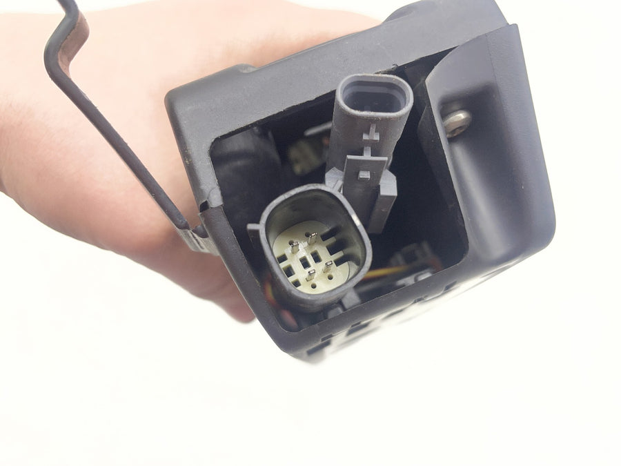 20-24 HARLEY-DAVIDSON SOFTAIL STANDARD FXST WIRING HARNESS USB BOX CONTAINER