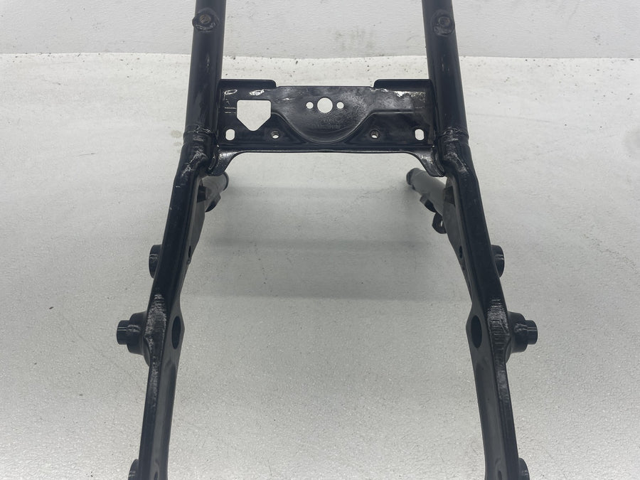 07-11 HARLEY-DAVIDSON ELECTRA GLIDE CLASSIC FLHTC REAR BACK FENDER SUPPORT FRAME