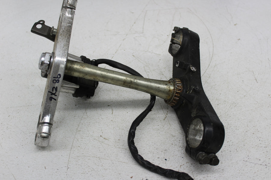 1998 KAWASAKI NINJA ZX6 ZX600E FRONT UPPER LOWER FORKS CLAMP TRIPLE TREE STEM