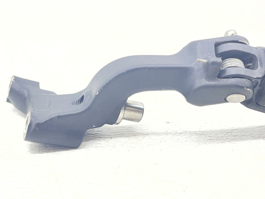 25-26 HARLEY-DAVIDSON NIGHTSTER RH975 LEFT FRONT FOOT REST PEG STEP MOUNT