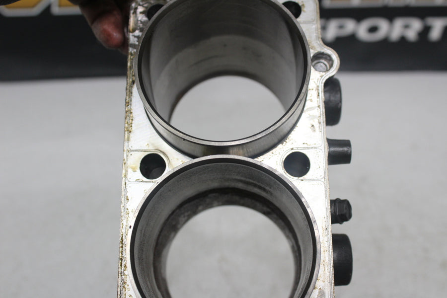 93-01 KAWASAKI NINJA ZX11 ENGINE MOTOR CYLINDER JUG