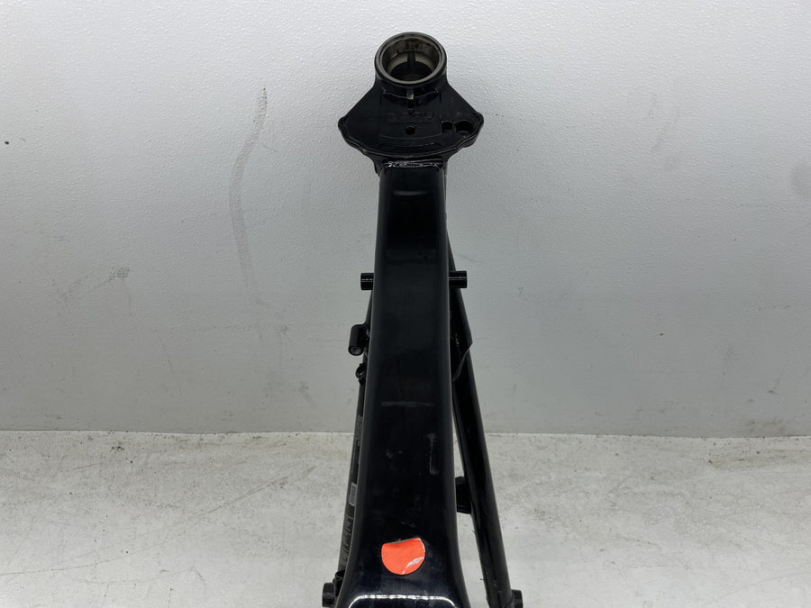 24-26 HARLEY-DAVIDSON ROAD GLIDE FLTRX STPSS35 FRAME CHASSI STRAIGHT