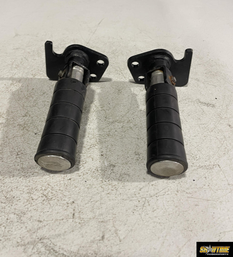 99-09 YAMAHA V STAR 1100 XVS1100A CLASSIC REAR PASSENGER FOOT STEP PEGS