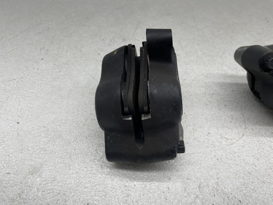 12-17 HARLEY-DAVIDSON DYNA LOW RIDER FXDL RIGHT LEFT FRONT BRAKE CALIPER SET