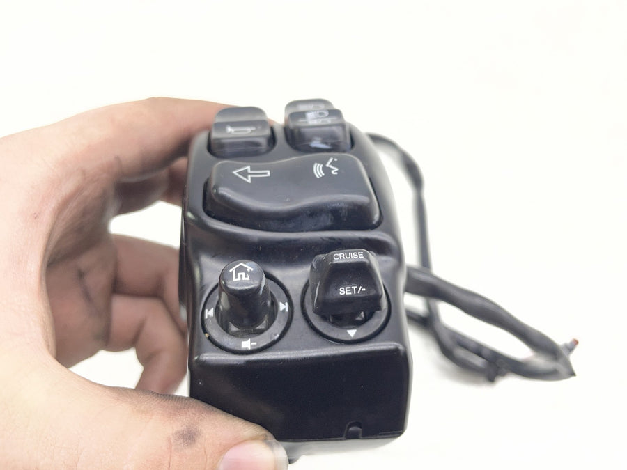 17-23 HARLEY-DAVIDSON ELECTRA GLIDE ULTRA LIMITED FLHTK LEFT CONTROL SWITCH