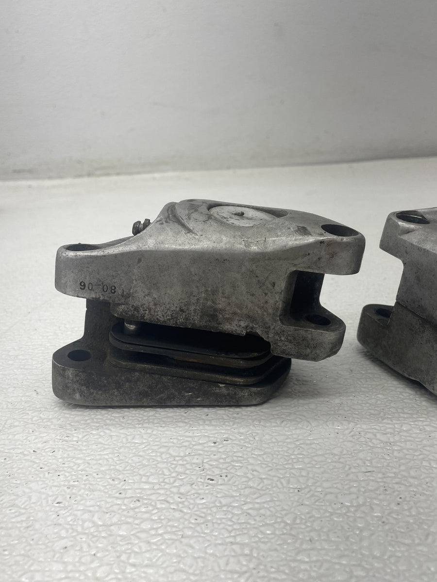 81 HARLEY-DAVIDSON TOUR GLIDE FLT RIGHT LEFT FRONT BRAKE CALIPER SET PAIR