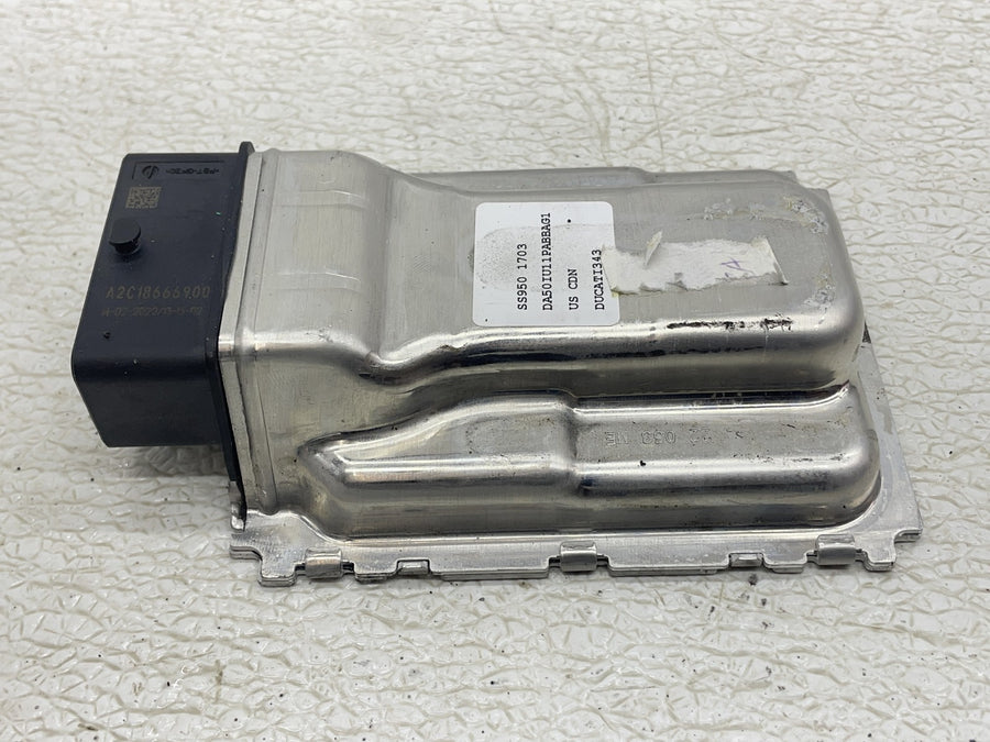 21-24 DUCATI SUPERSPORT 950 S OEM ECU CDI ECM ENGINE CONTROL COMPUTER 28643071D