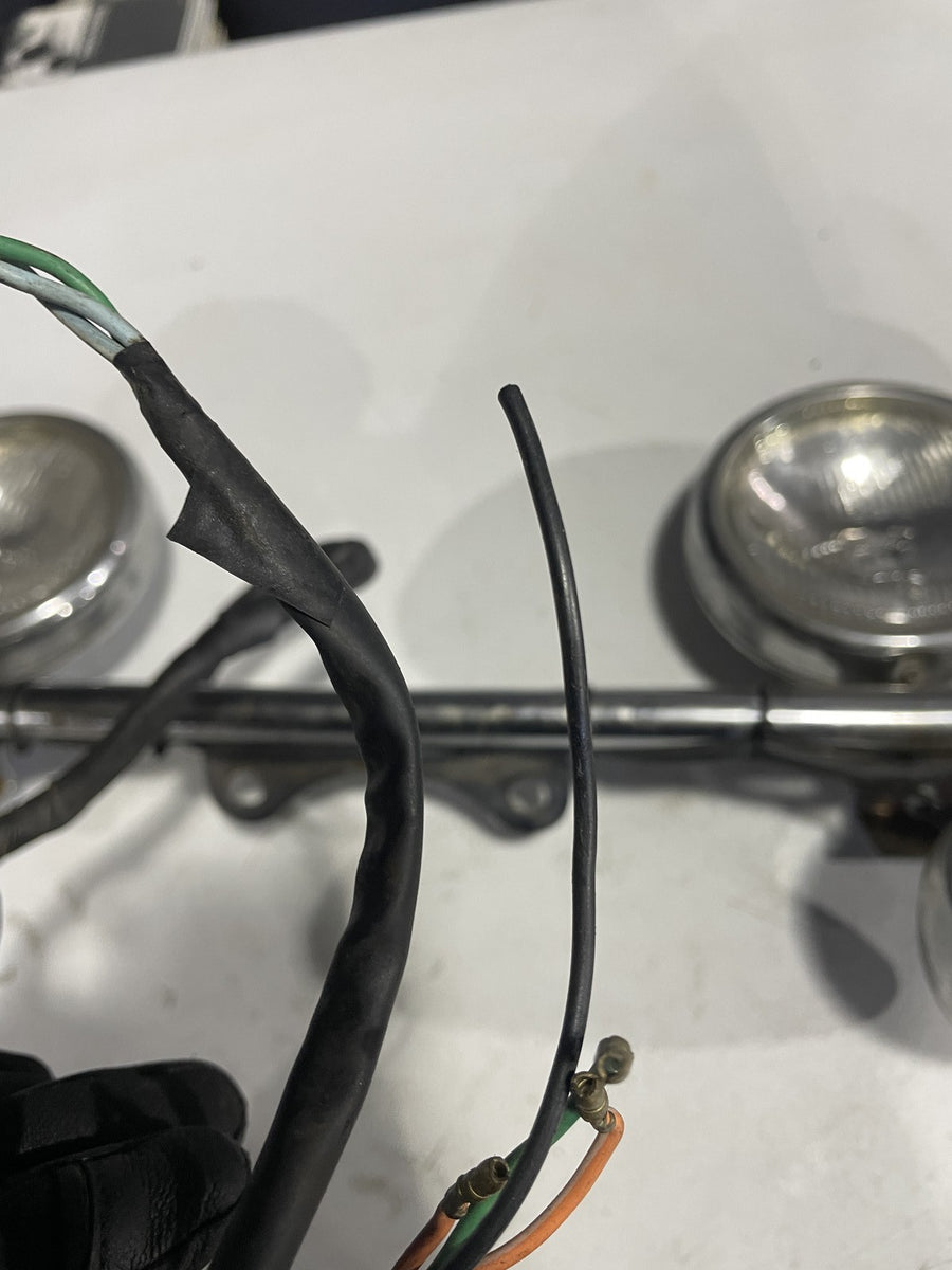 1993 HONDA SHADOW 1100 VT1100CL FRONT HEAD LIGHT HEADLIGHT LAMP BAR 33110-MM2-67