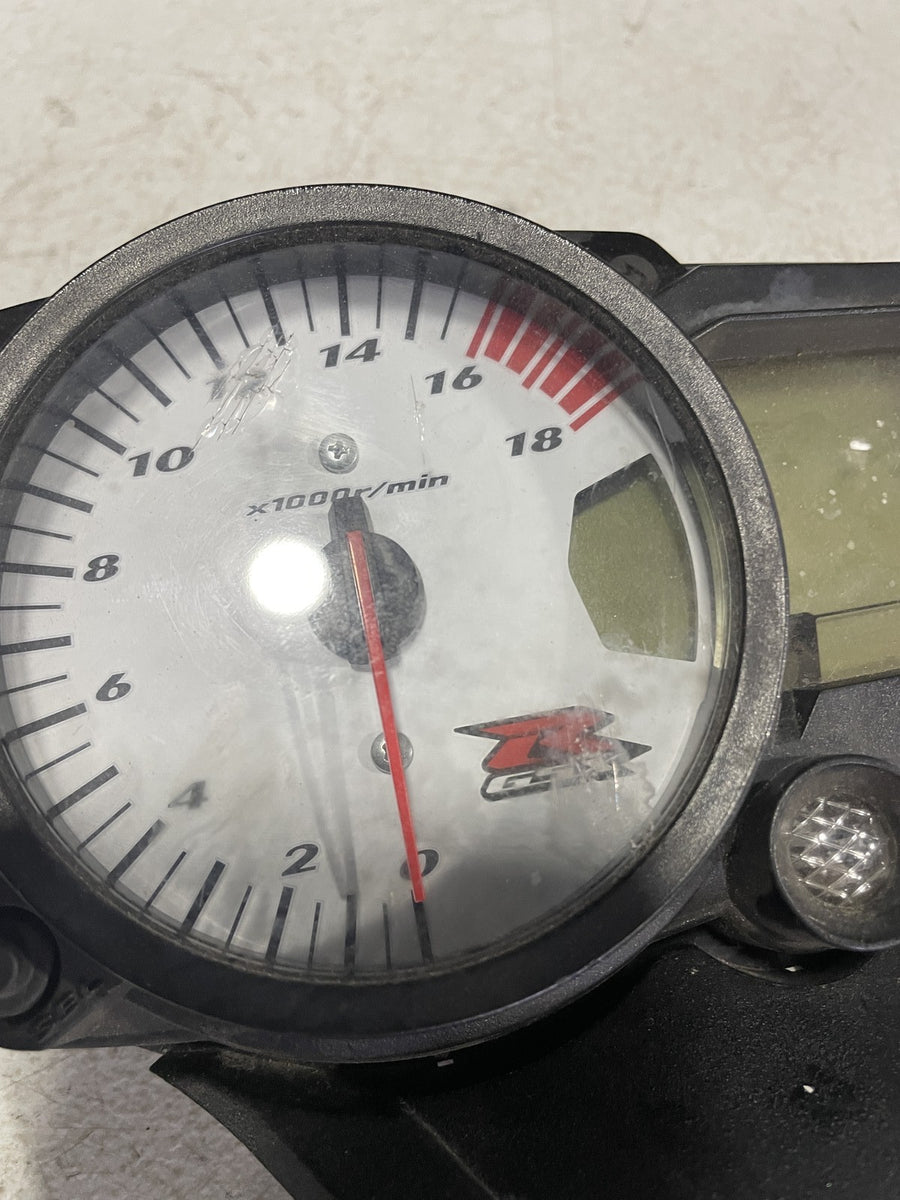 06-07 SUZUKI GSXR600 SPEEDO TACH GAUGES DISPLAY CLUSTER SPEEDOMETER TACHOMETER