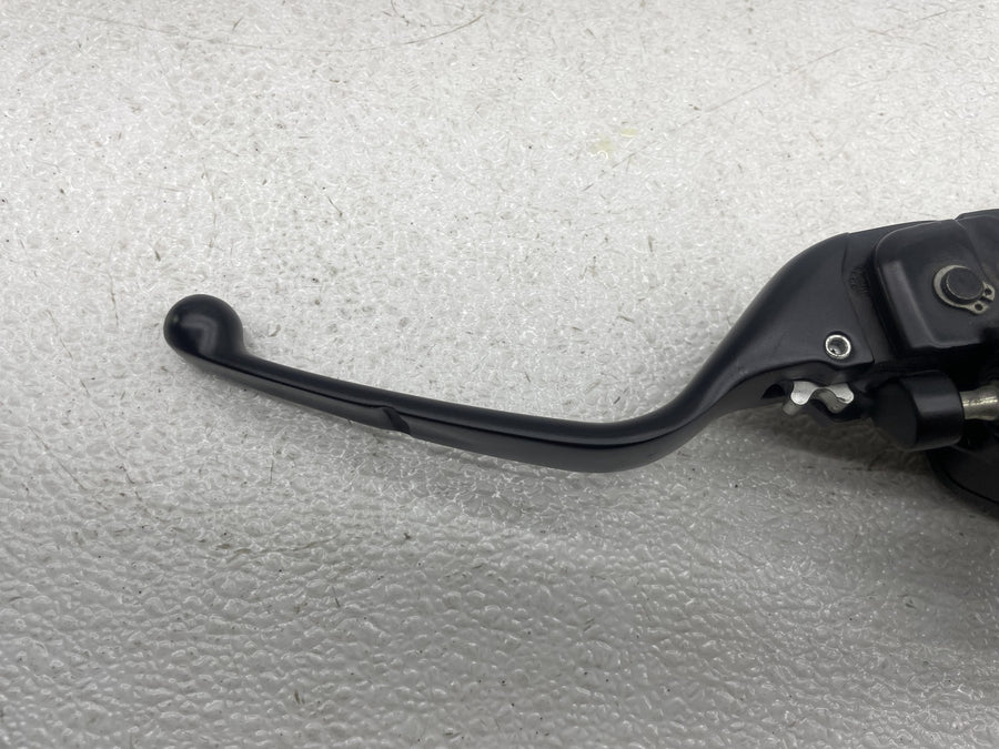 24-26 HARLEY-DAVIDSON ROAD GLIDE FLTRX FRONT BRAKE MASTER CYLINDER