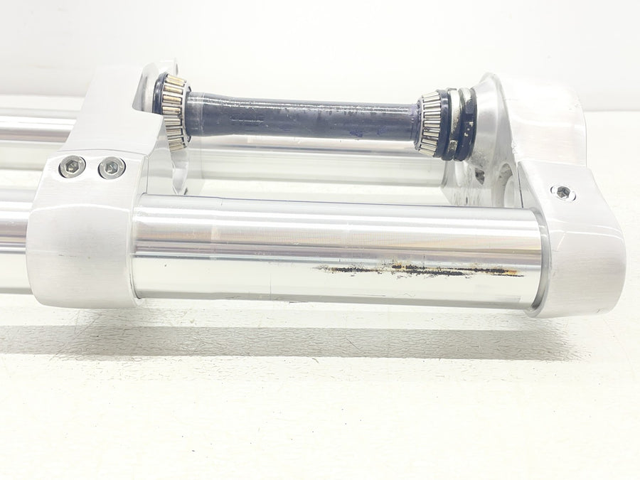 04-06 VICTORY KINGPIN FRONT FORKS SHOCK SUSPENSION TRIPLE TREE STRAIGHT