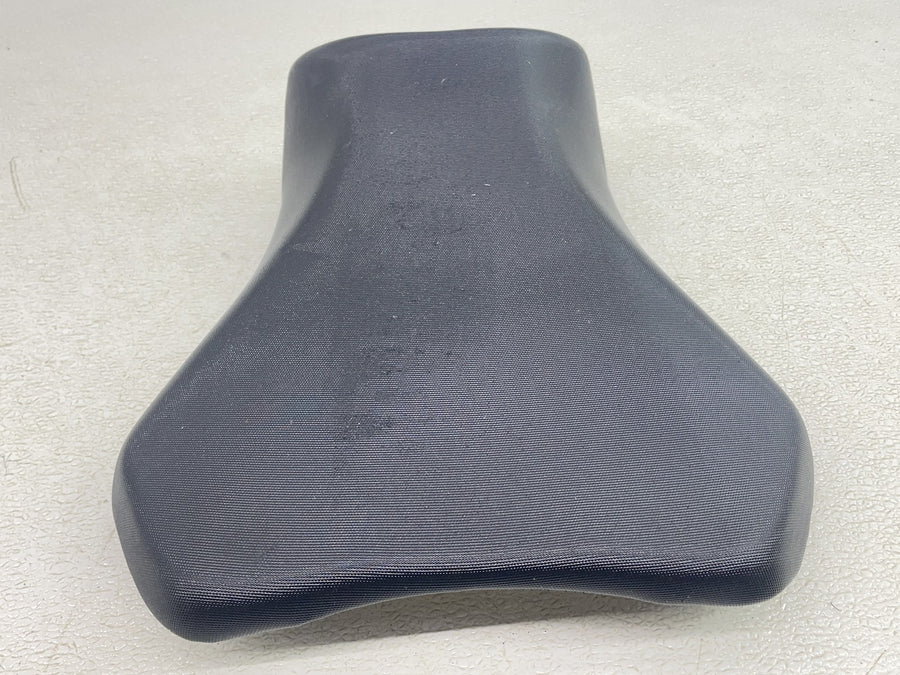 11-26 SUZUKI GSXR600 GSXR750 FRONT REAR DRIVER PASSENGER SEAT PAD CUSHION