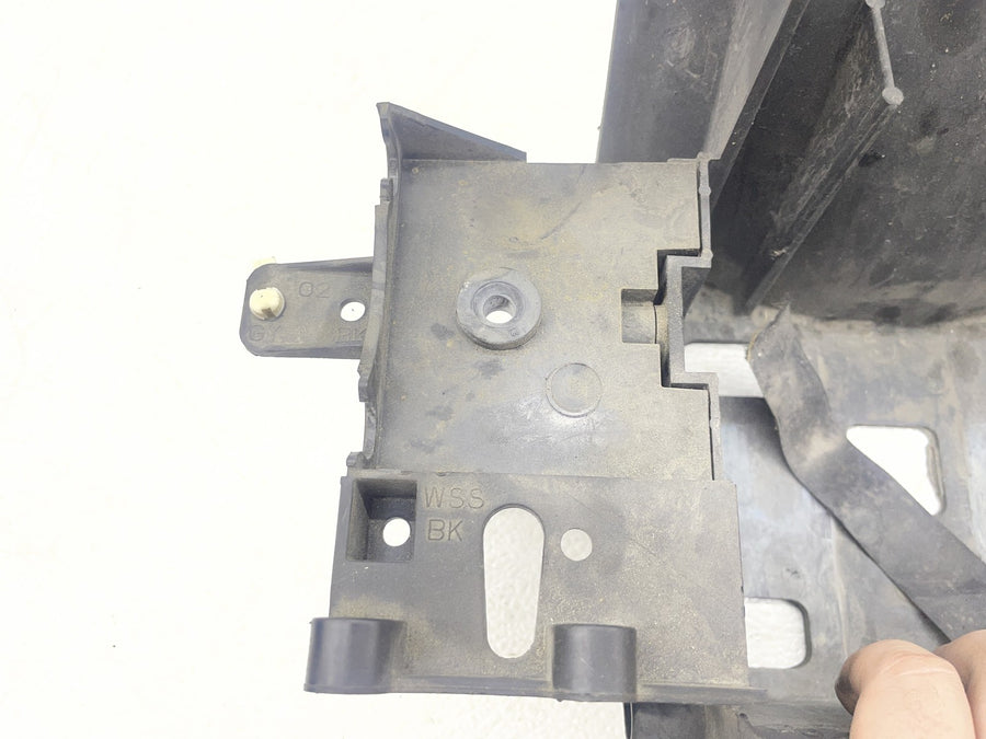 12-16 HARLEY-DAVIDSON ROAD GLIDE SPECIAL FLTRXS BATTERY TRAY BOX HOLDER