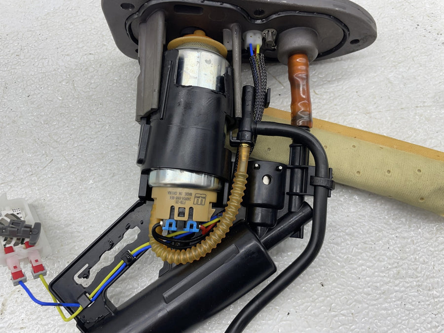 24-26 HARLEY-DAVIDSON STREET GLIDE FLHX FUEL GAS PUMP