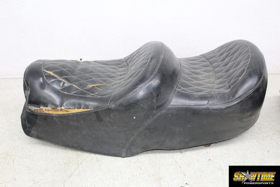 1981 SUZUKI GS550L FRONT DRIVERS SEAT SADDLE (SEE DESCP)