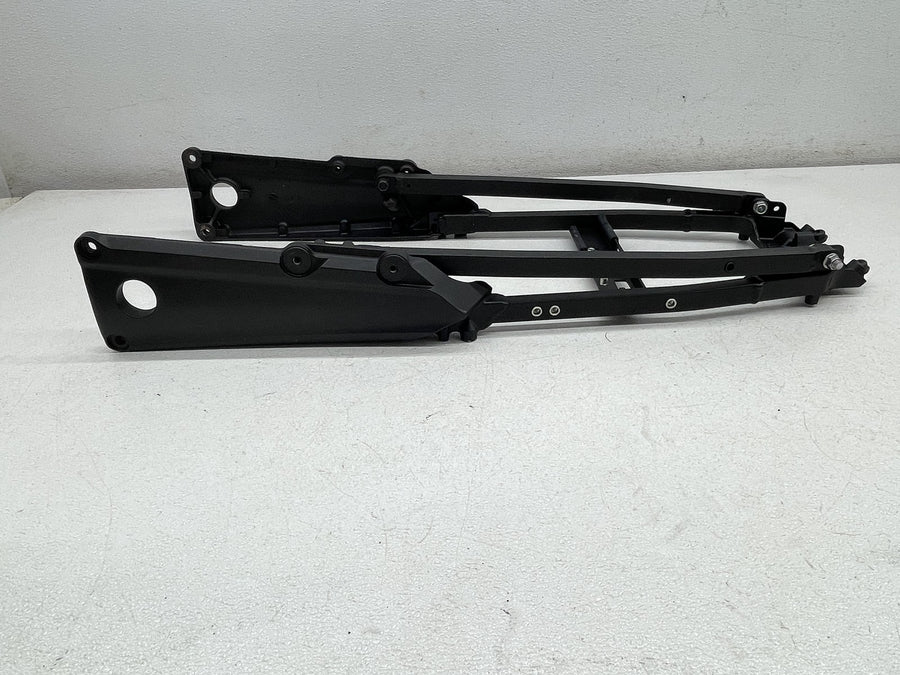 12-25 KAWASAKI NINJA ZX14R REAR SUBFRAME BACK SUB FRAME STRAIGHT