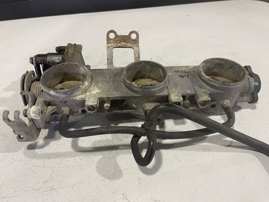 07 TRIUMPH SPEED TRIPLE 1050 THROTTLE BODY BODIES TPS