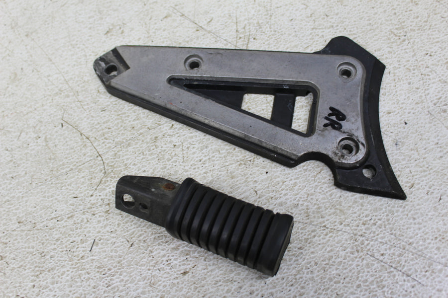 82 KAWASAKI KZ550H FRONT FOOT RESTS PEGS STEPS SET PAIR