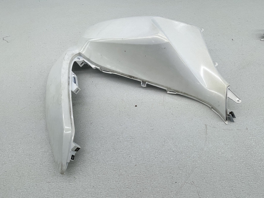 2011 HONDA PCX125 RIGHT FRONT COVER FAIRING COWL PANEL 64501-KWN-9000