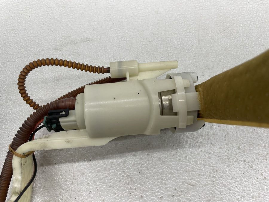 07-11 HARLEY-DAVIDSON STREET GLIDE FLHX FUEL GAS PUMP