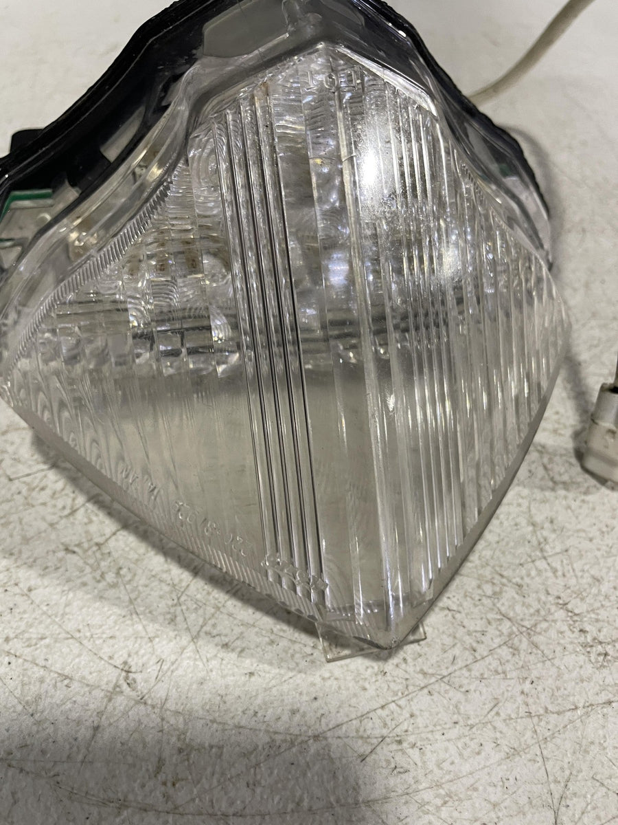 04-06 YAMAHA YZF R1 REAR TAIL TAILLIGHT BACK BRAKE LIGHT 5VY-84710-10-00