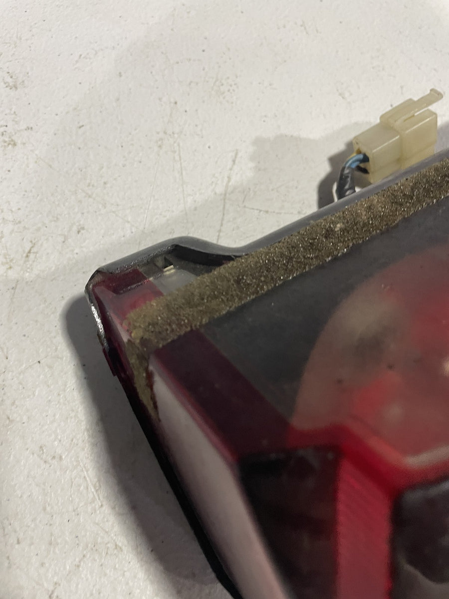 97 YAMAHA YZF1000R REAR TAIL TAILLIGHT BACK BRAKE LIGHT