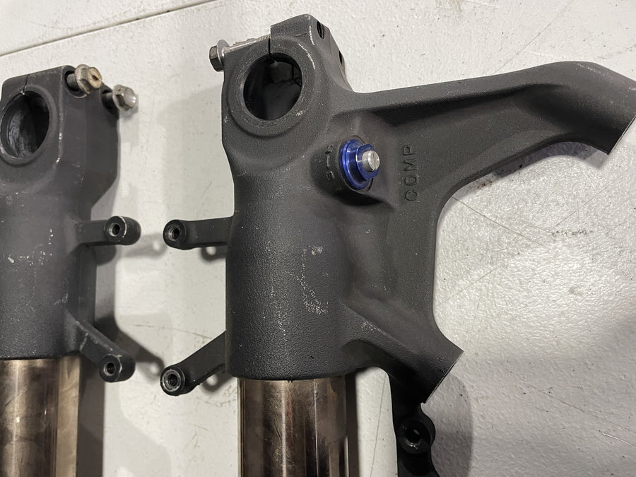 06-07 SUZUKI GSXR600 FRONT FORKS SHOCK SUSPENSION SET PAIR