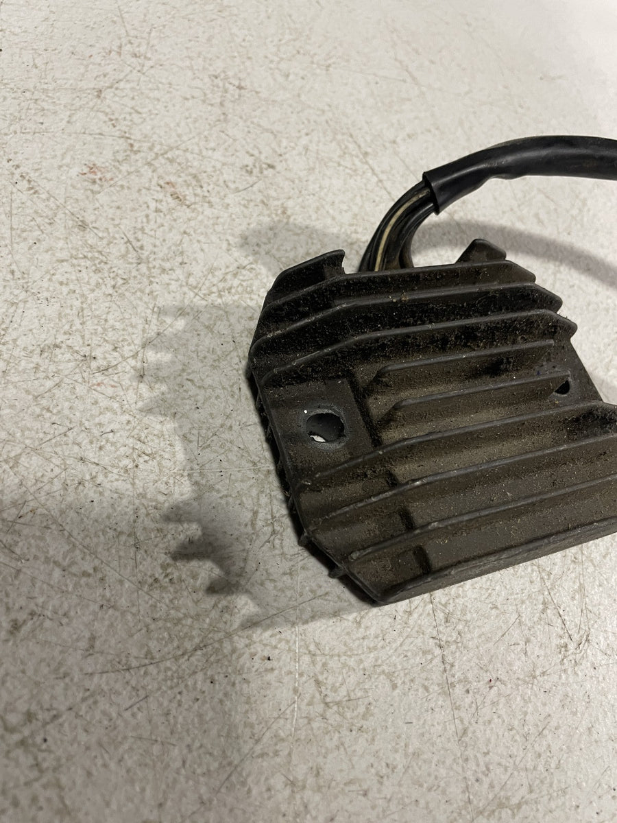 05-06 KAWASAKI NINJA ZX6R ZX636C RECTIFIER VOLTAGE REGULATOR